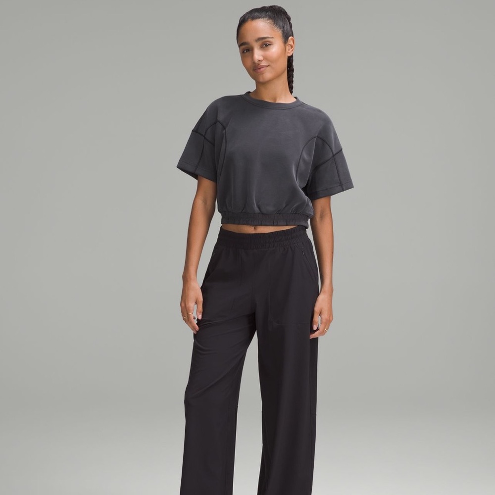 lululemon athletica Black Short Sleeve Tee